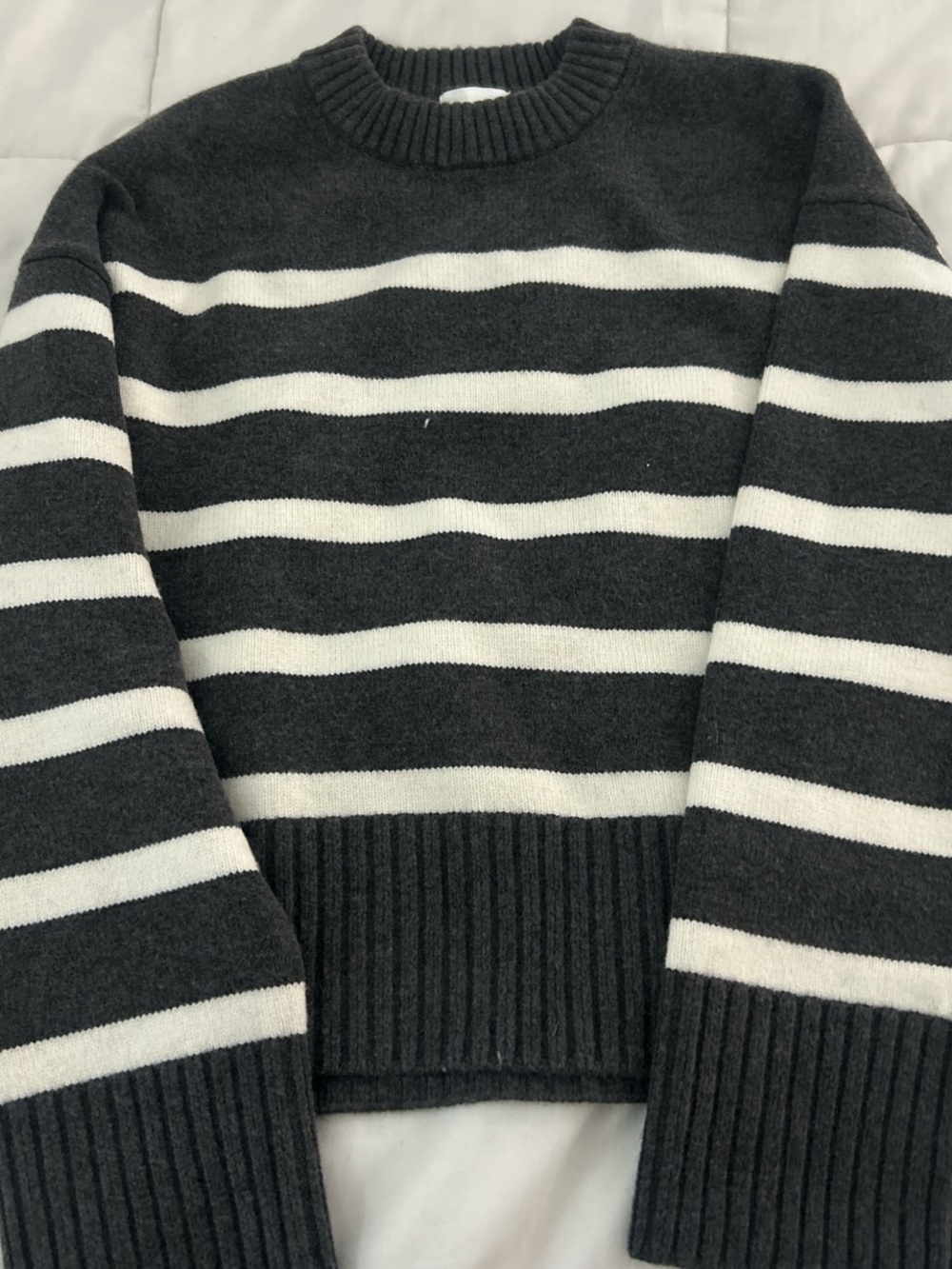 H&M Crewneck Sweater